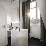 Vertigo Hotel, By Marriott, A Member Of Design فندق