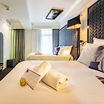 Vertigo Hotel, By Marriott, A Member Of Design Hotel Dijon