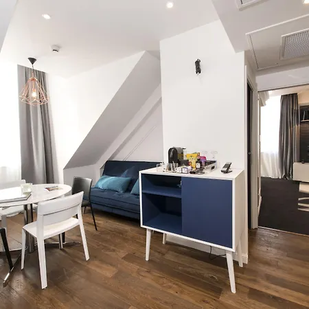 Vertigo Hotel, By Marriott, A Member Of Design מלון