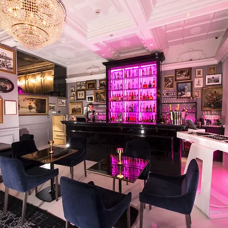 Ξενοδοχείο Vertigo Hotel, By Marriott, A Member Of Design 4*