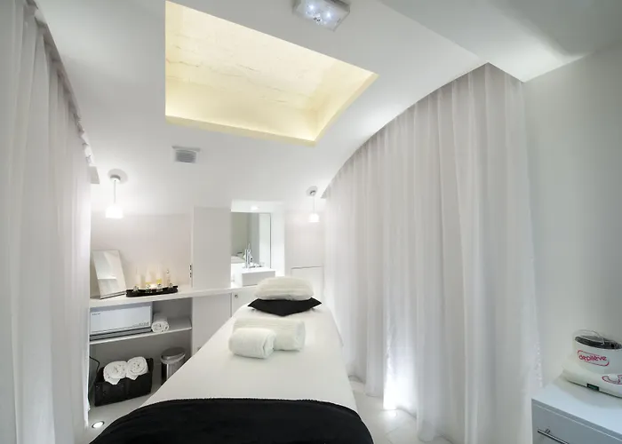 Vertigo Hotel, By Marriott, A Member Of Design 4*