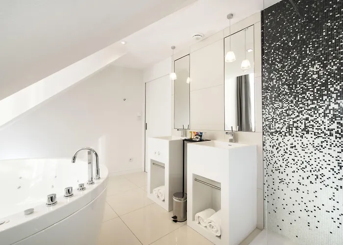 Hotel Vertigo Hotel, By Marriott, A Member Of Design 4*